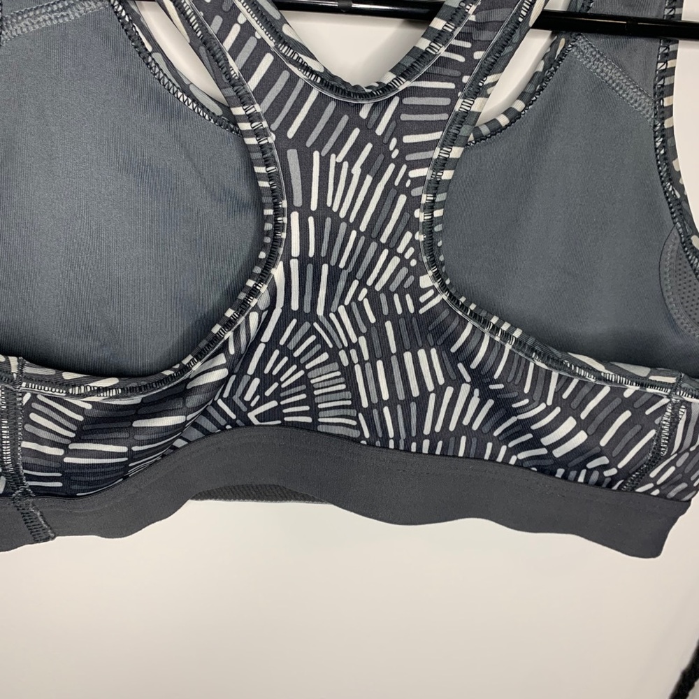 Nike Pro Sports Bra Size Small - Picture 4 of 8